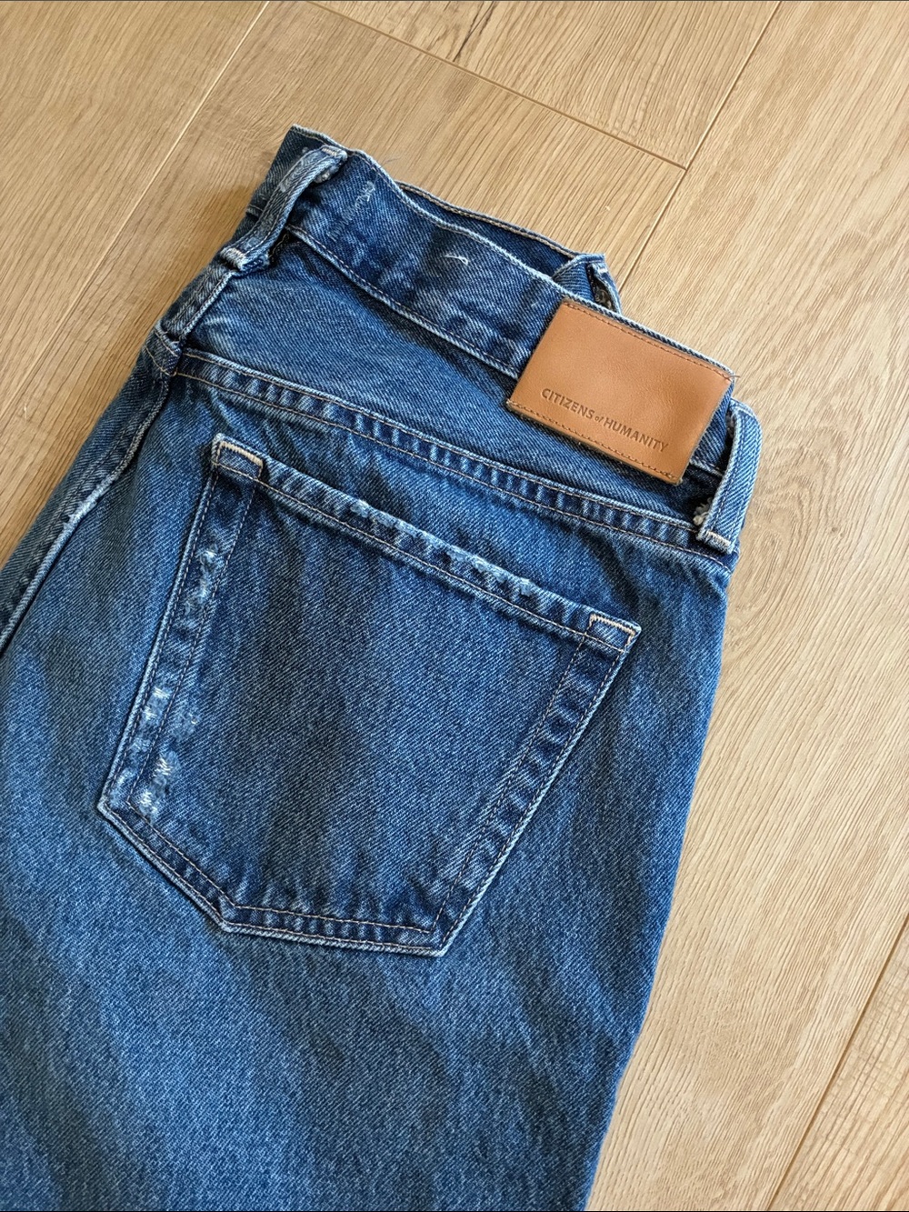 Citizens Of Humanity Straight Indigo Blue Jeans with Leather Patch